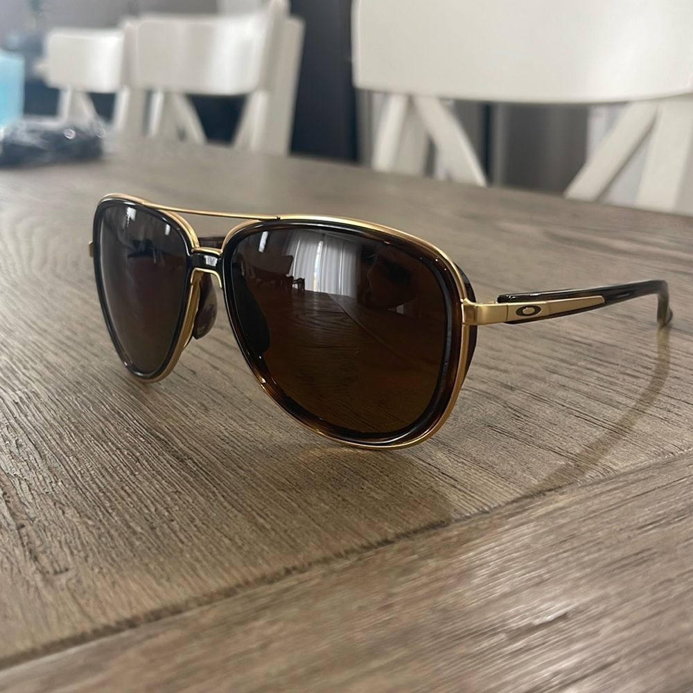 Oakley Split Time